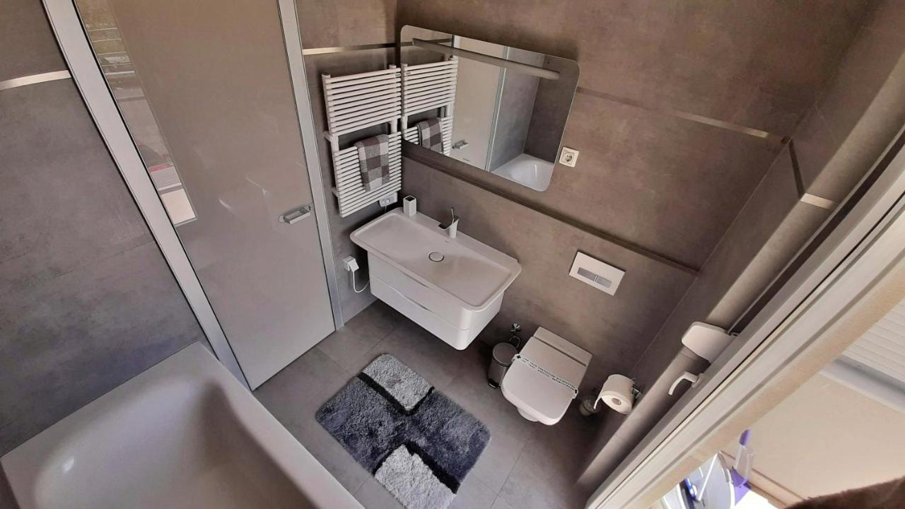 Apartment Iva Omiš Exterior foto